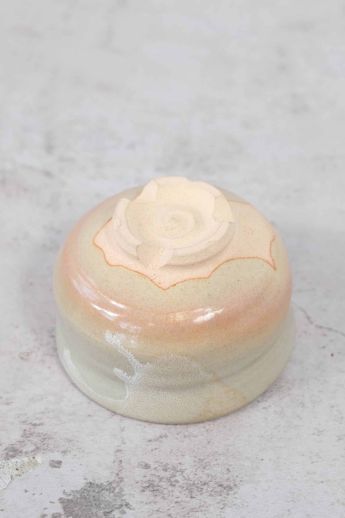 Kyo-yaki-chawan, beigenroosa
