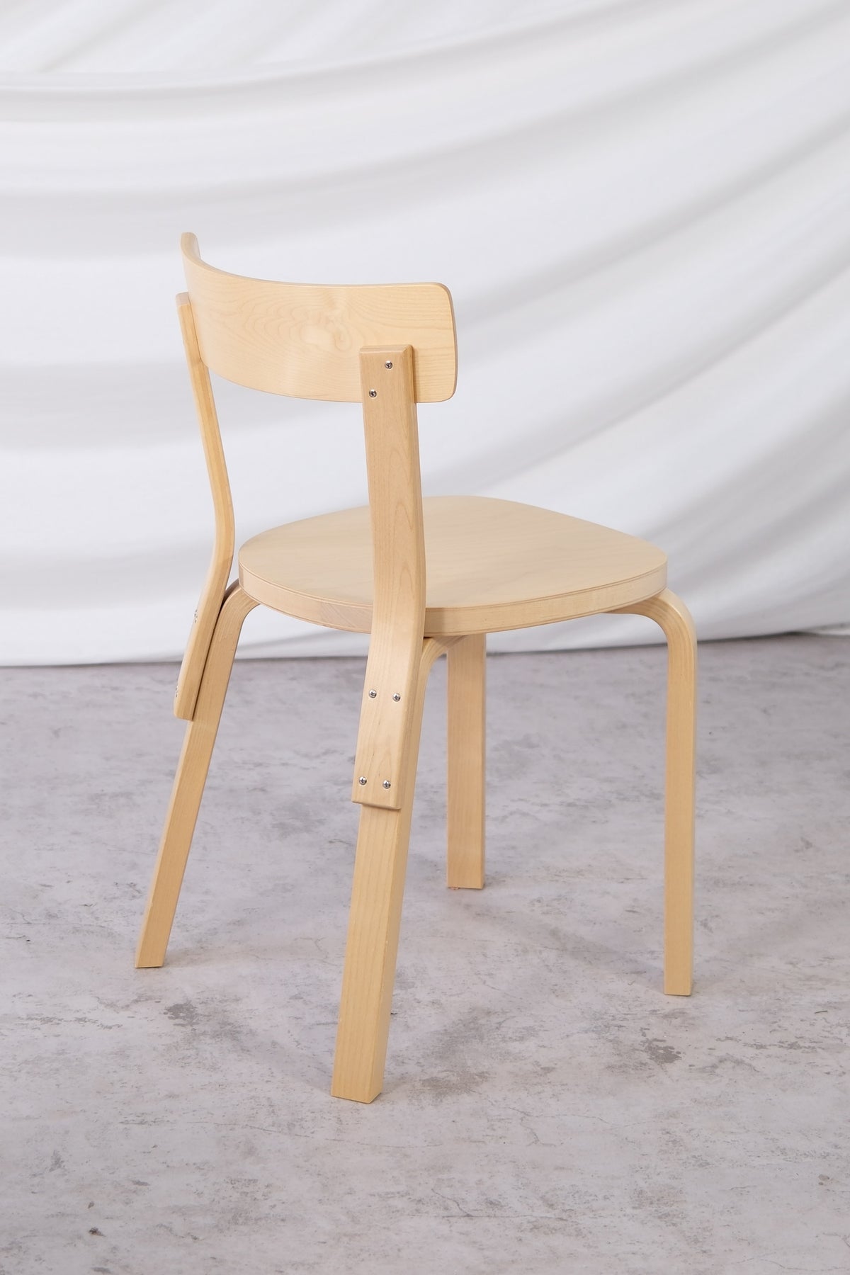 Alvar Aalto Artek 69 -tuolit