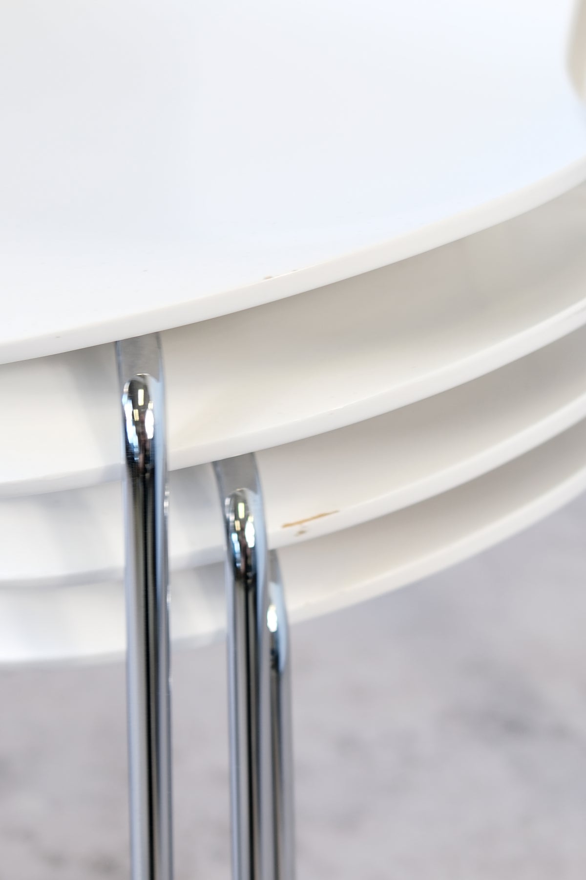 Fritz Hansen Series 7 Chairs, White (3 available)