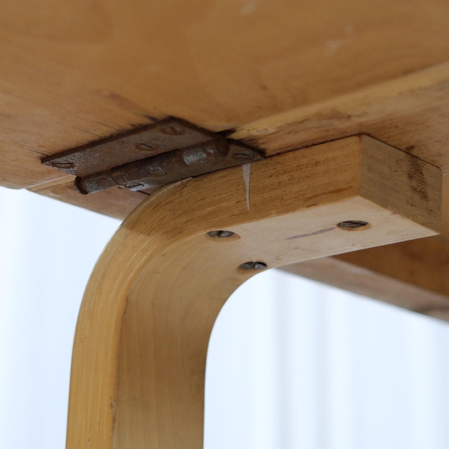 Artek Aalto Drop-Leaf Table DL81C in Dark Blue Linoleum