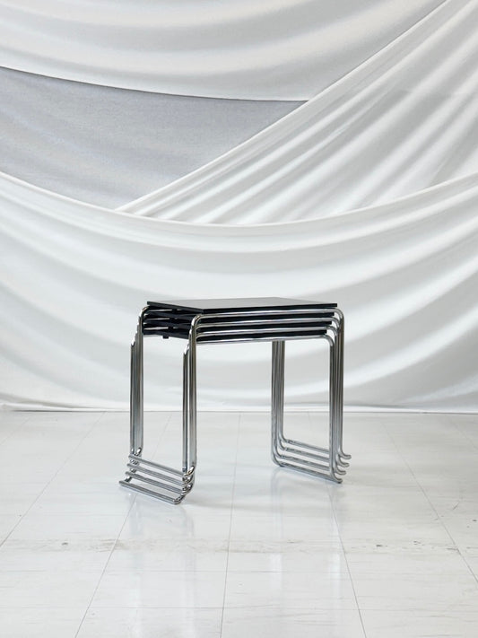 Artek Paimio 806 side table by Alvar Aalto