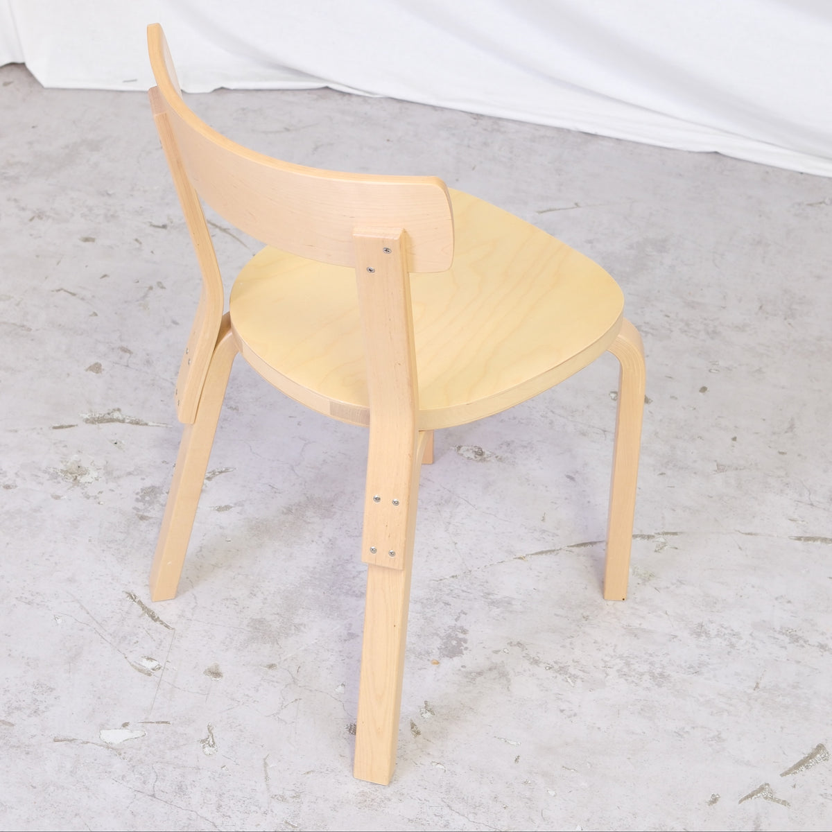 Artek 69 tuolit, koivu – Alvar Aalto