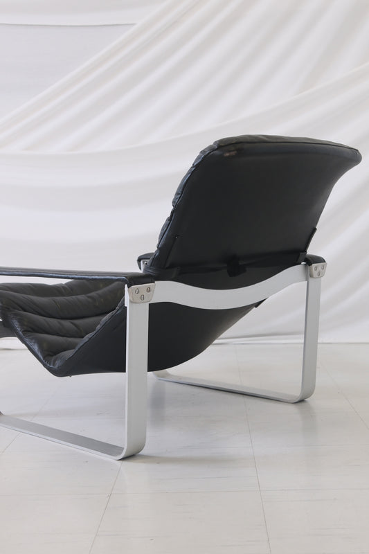 Asko Pulkka Armchair by Ilmari Lappalainen