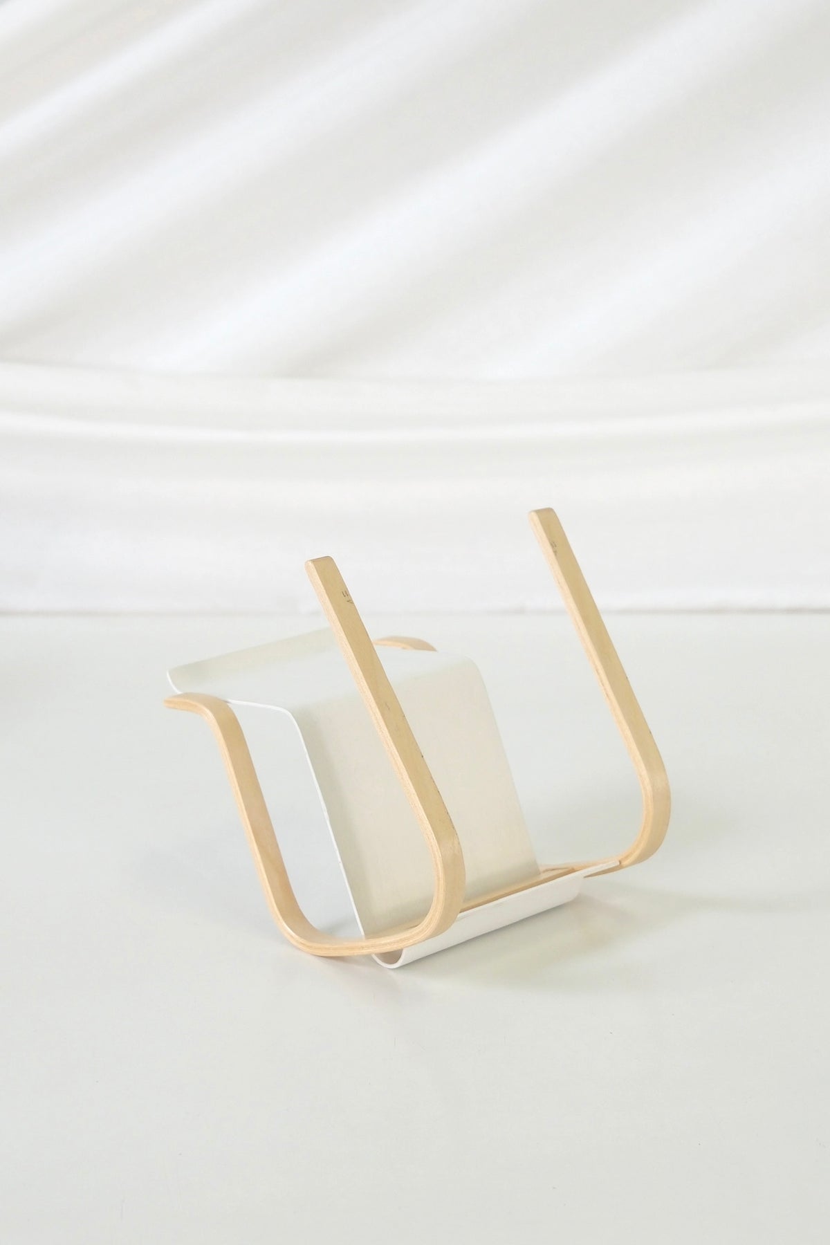 Artek – Alvar Aalto 100-vuotisjuhlaminiatyyri, Paimio-tuoli, valkoinen (1:5)