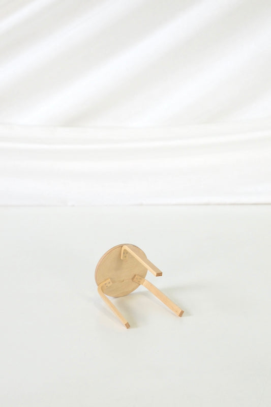 Artek – Alvar Aalto 100th Anniversary Miniature Classic Stool (1:5)