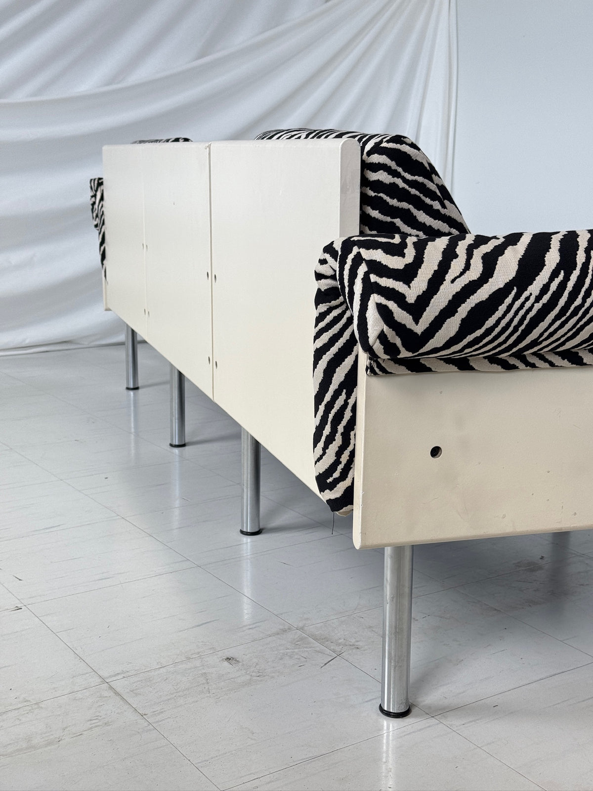 Yrjö Kukkapuro Ateljee 3-Seater, Zebra Fabric