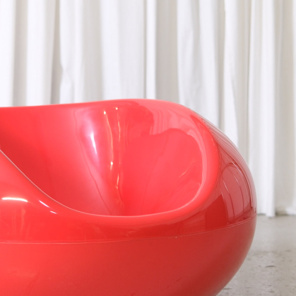 Eero Aarnio Pastilli Chair in Red