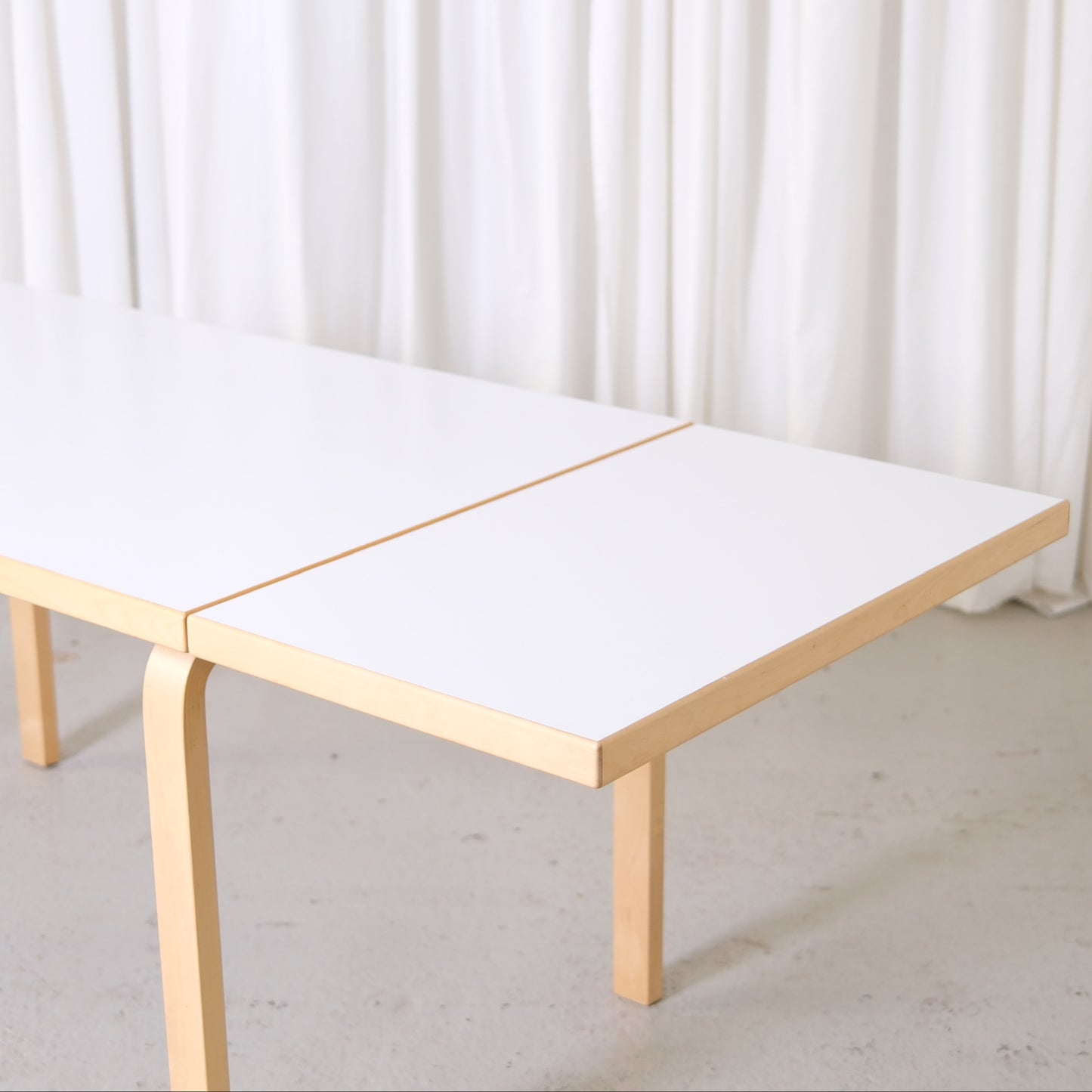 Artek suuri taittopöytä – Alvar Aalto