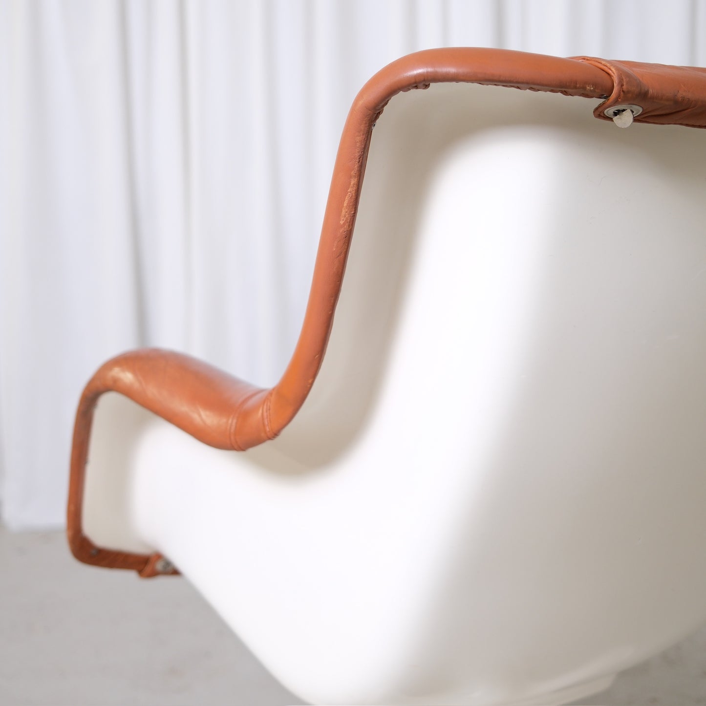 Yrjö Kukkapuro Karuselli 418 Swivel Lounge Chair for Haimi in Brown Leather