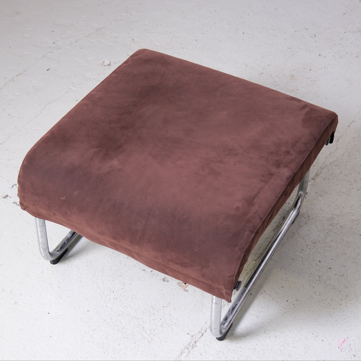Yrjö Kukkapuro Remmi Lounge Chair with Ottoman in Brown Alcantara