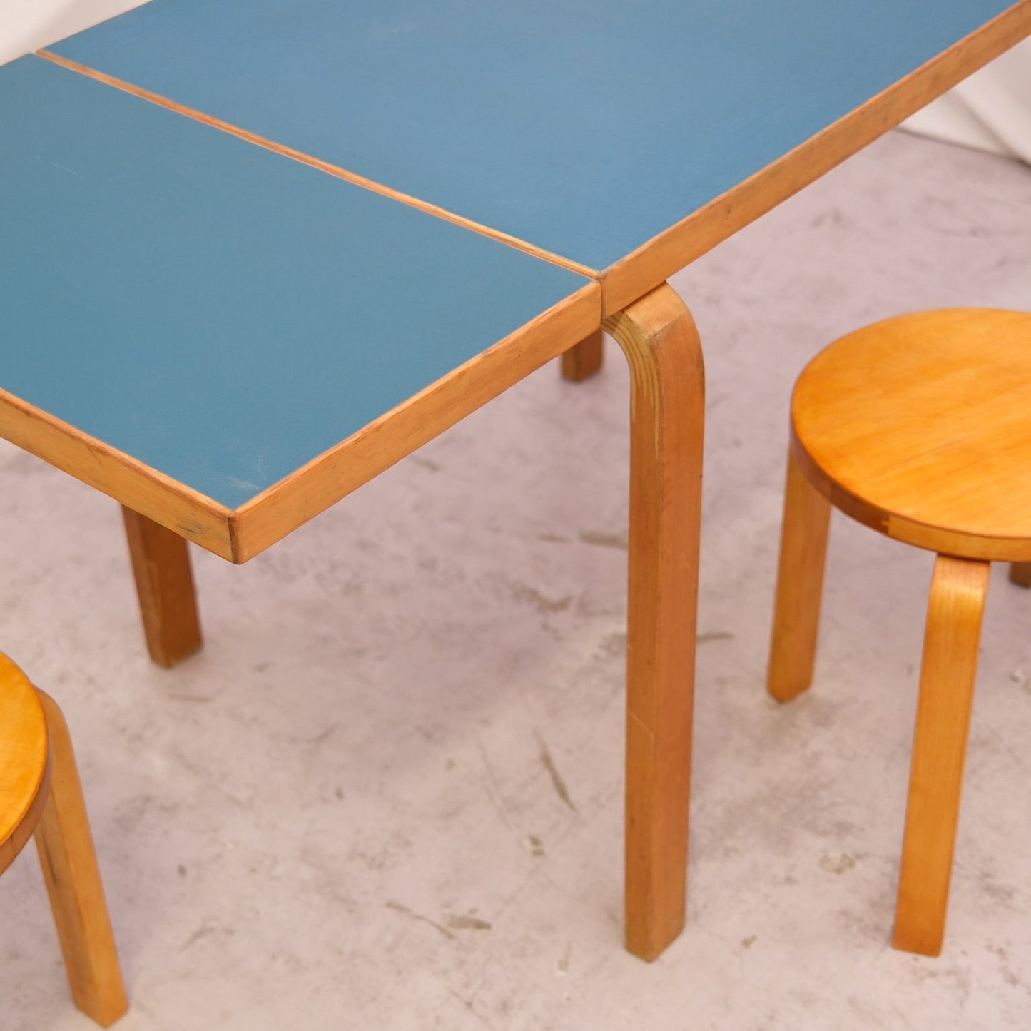 Artek DL82 taittopöytä, valmistaja Oy Huonekalu- ja Rakennustyötehdas Ab, 1940–1950-luku