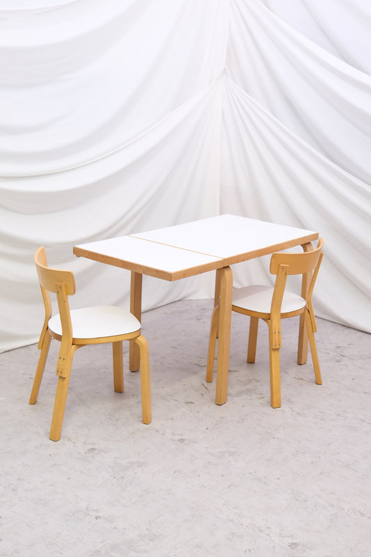 Artek DL82 Drop-Leaf Table OY HUONEKALU- JA RAKENNUSTYTEHDAS AB, 1950/1960S