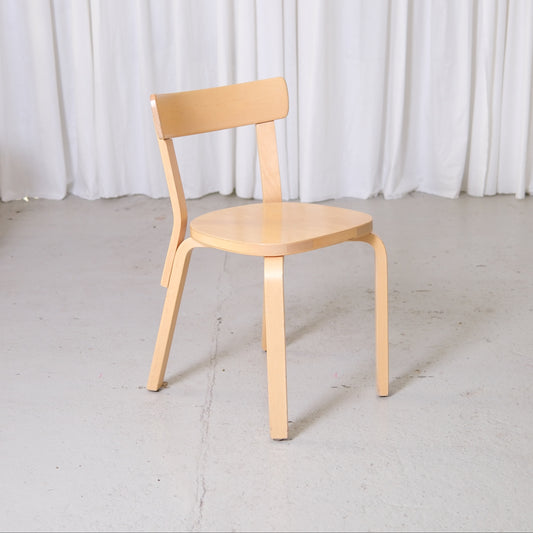 Alvar Aalto Artek 69 Chairs in Birch