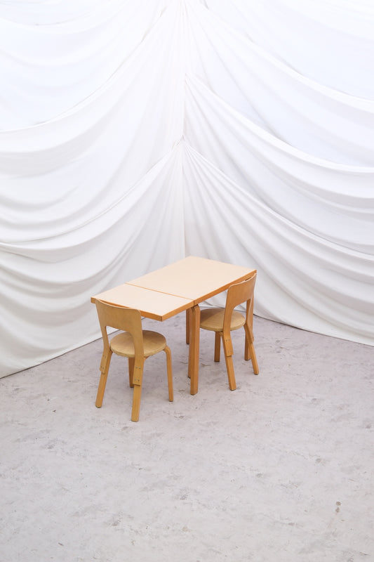 Artek DL82 Drop-Leaf Table OY HUONEKALU- JA RAKENNUSTYTEHDAS AB, 1950/1960S
