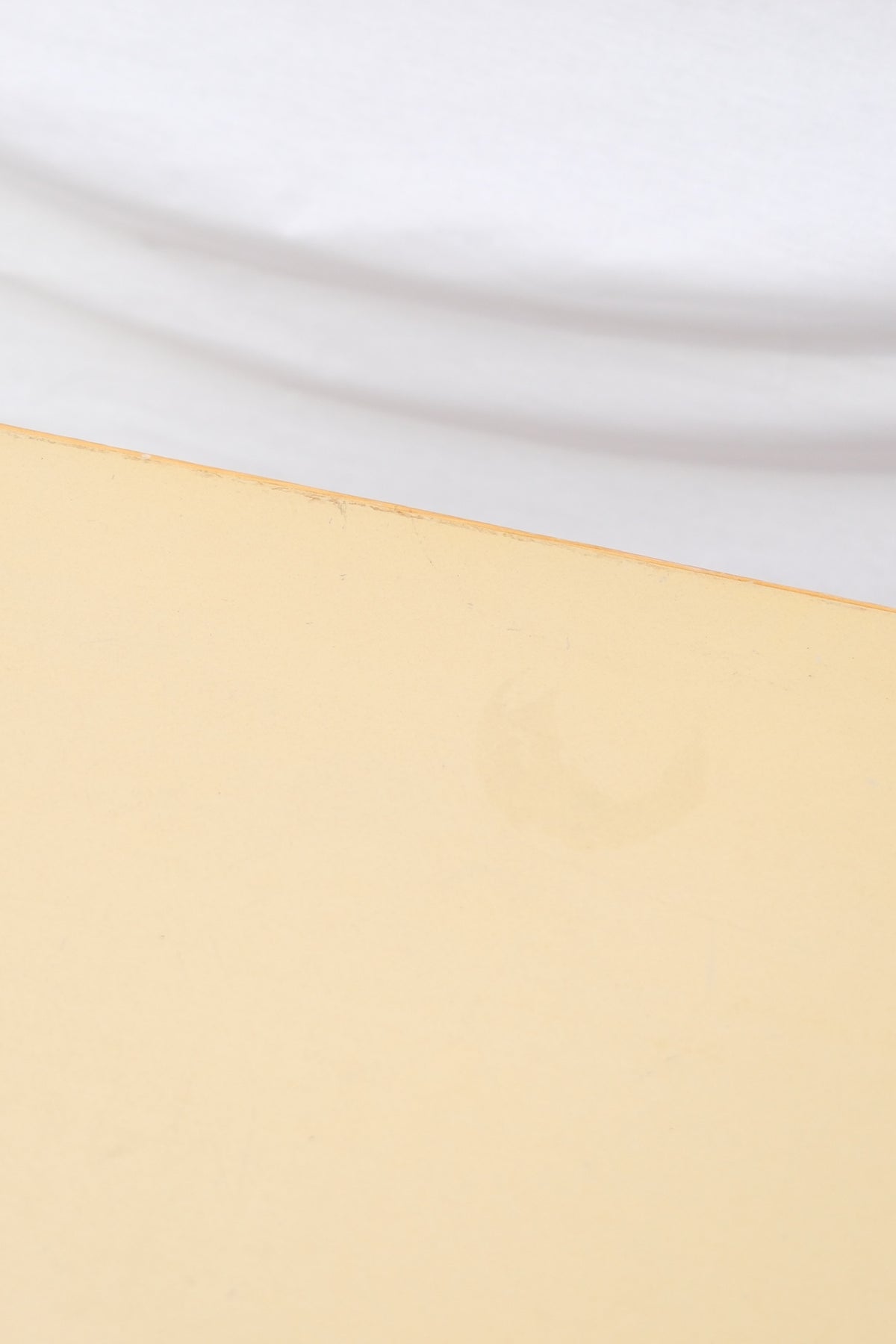 Artek 81B table, light yellow laminate
