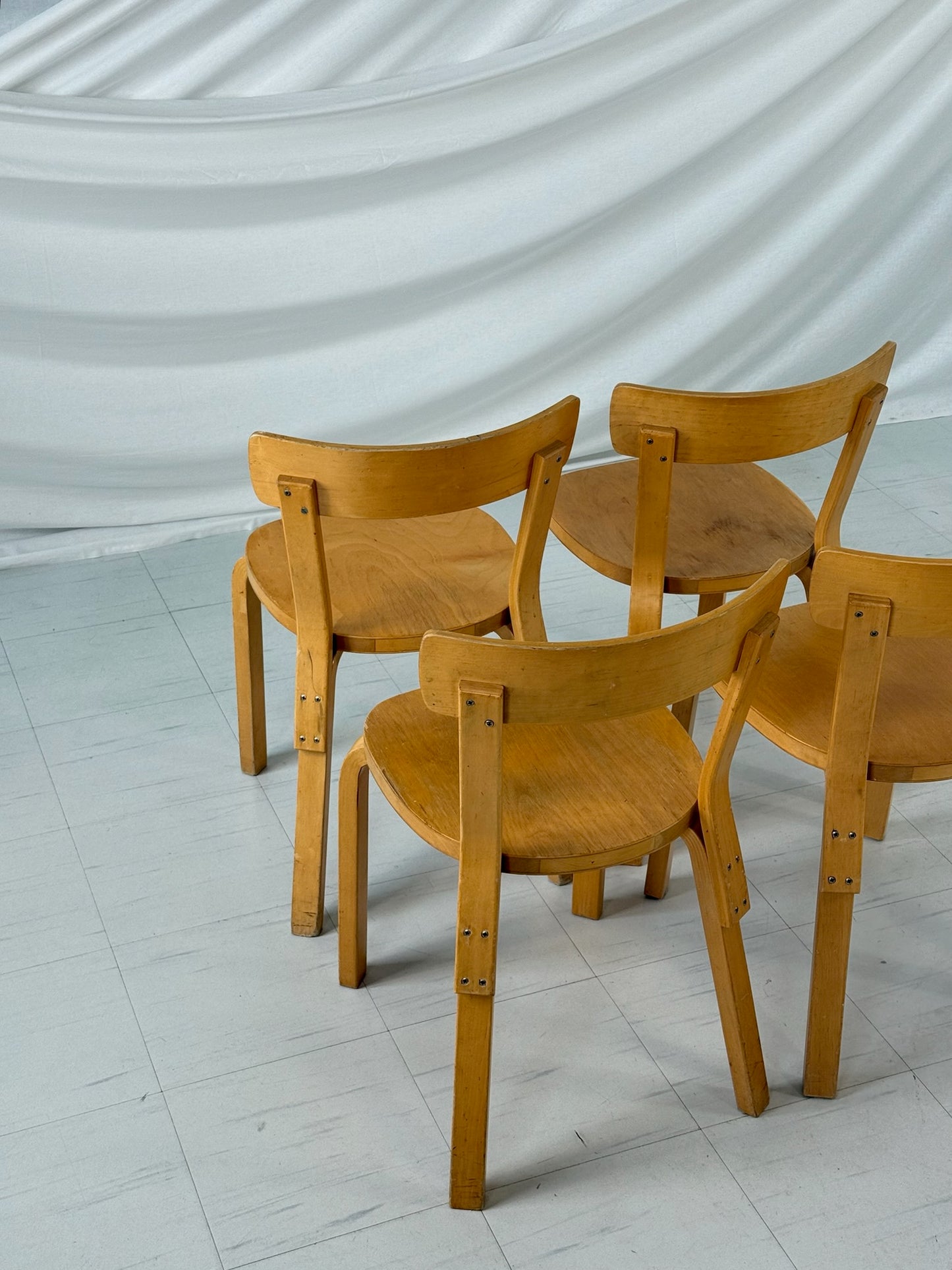 Alvar Aalto Artek 69 -tuolit, 4 kpl