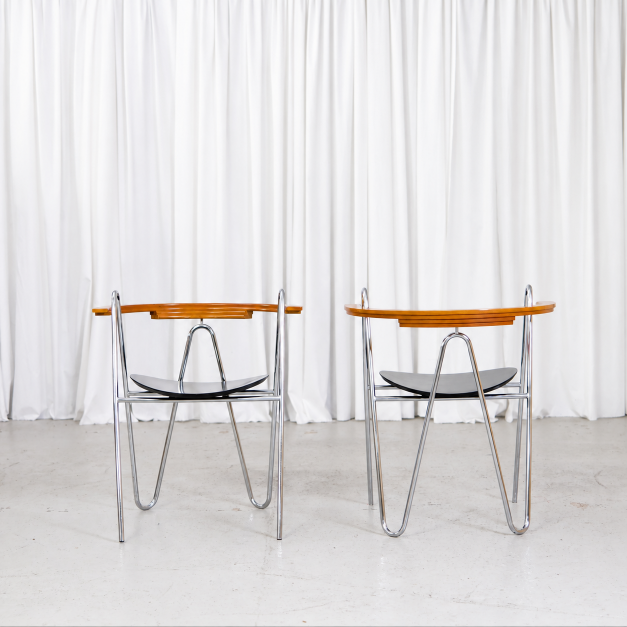 Rear view of a pair of Pentti Hakala W chairs