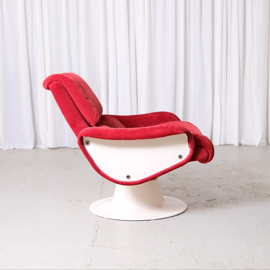Vintage Yrjö Kukkapuro Saturnus Chairs in Red Corduroy