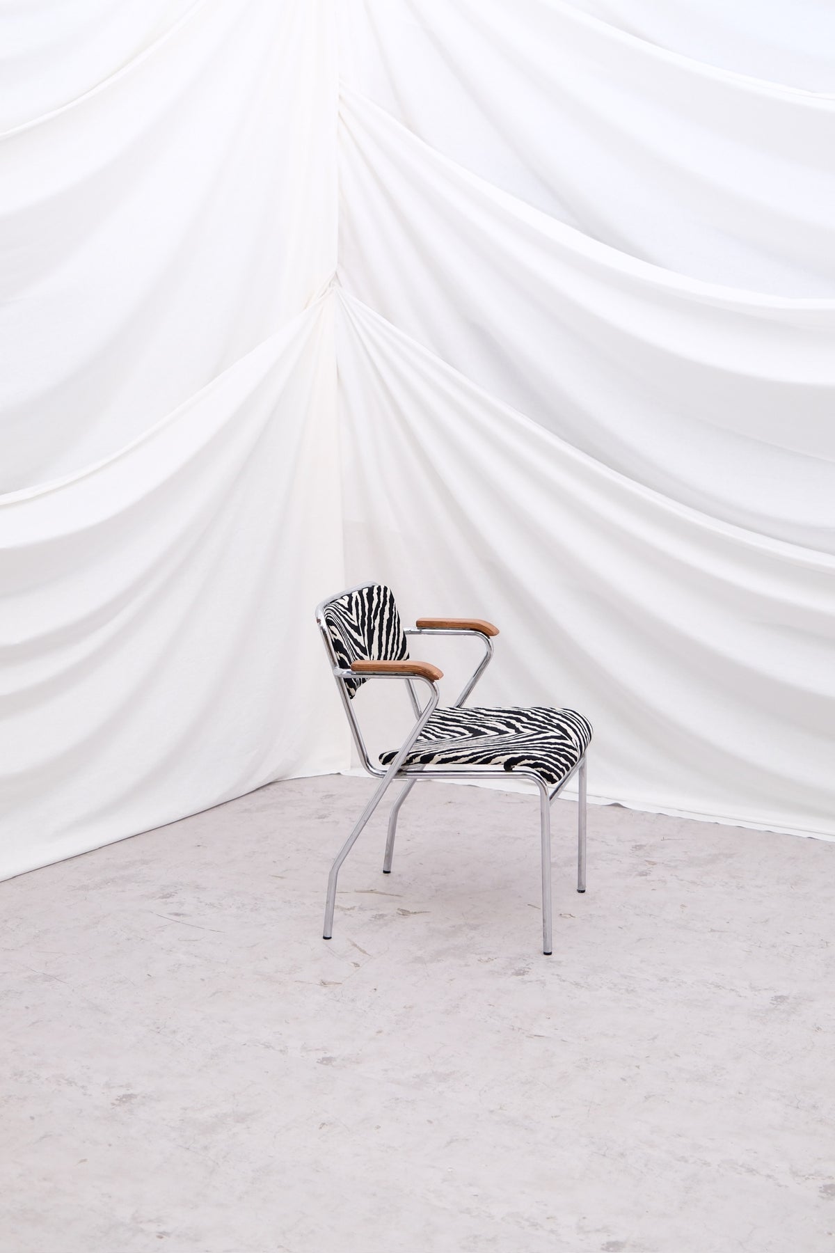 Set of 6 Vintage Tubular Steel Chairs with Zebra Upholstery - Pino Interiors