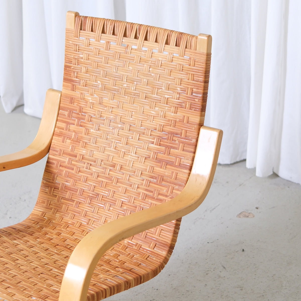 Alvar Aalto 406 -rottinkilepotuolit, valmistaja Artek