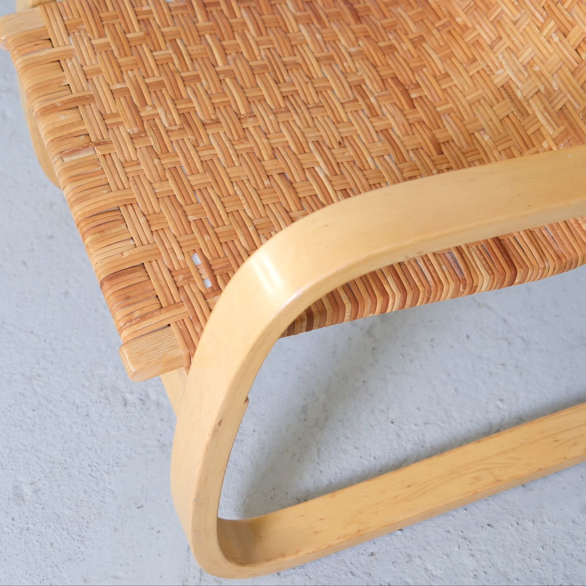 Alvar Aalto 406 -rottinkilepotuolit, valmistaja Artek