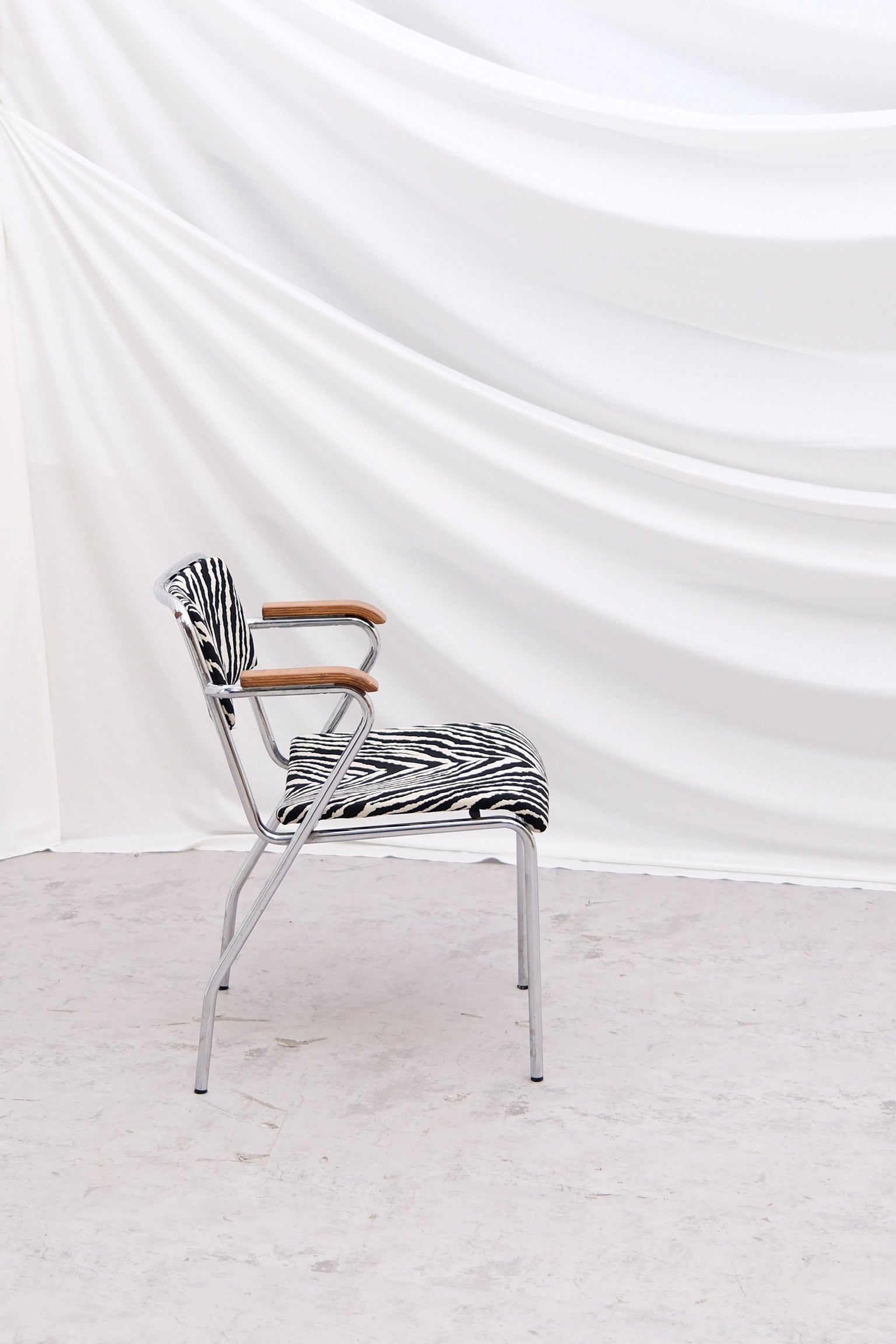 Set of 6 Vintage Tubular Steel Chairs with Zebra Upholstery - Pino Interiors