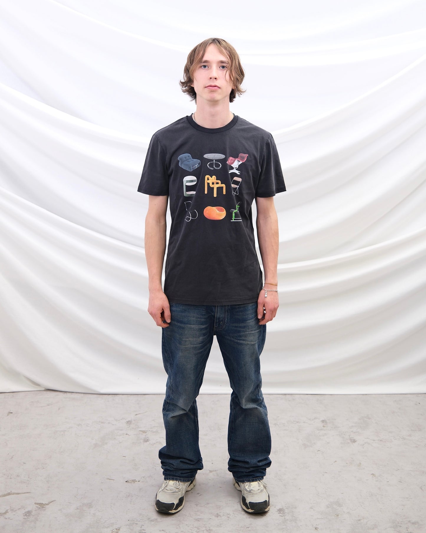 PINO Design Objects -T-paita, pesty musta
