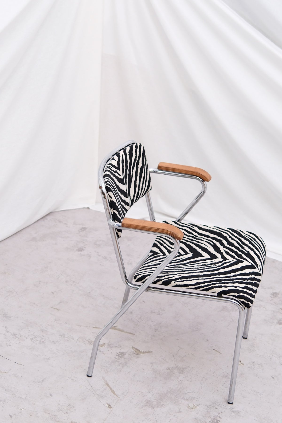 Set of 6 Vintage Tubular Steel Chairs with Zebra Upholstery - Pino Interiors