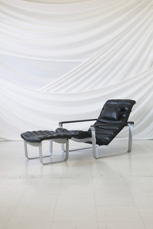 Asko Pulkka Armchair by Ilmari Lappalainen