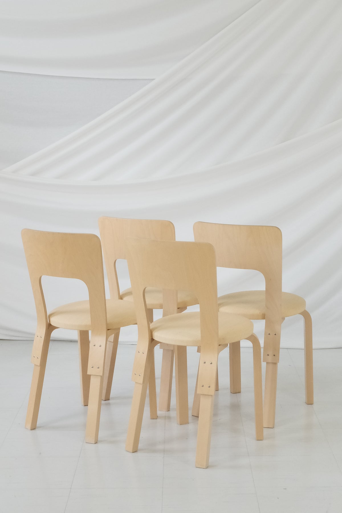 Artek 66 -tuolit, Niinikangas-verhoilu