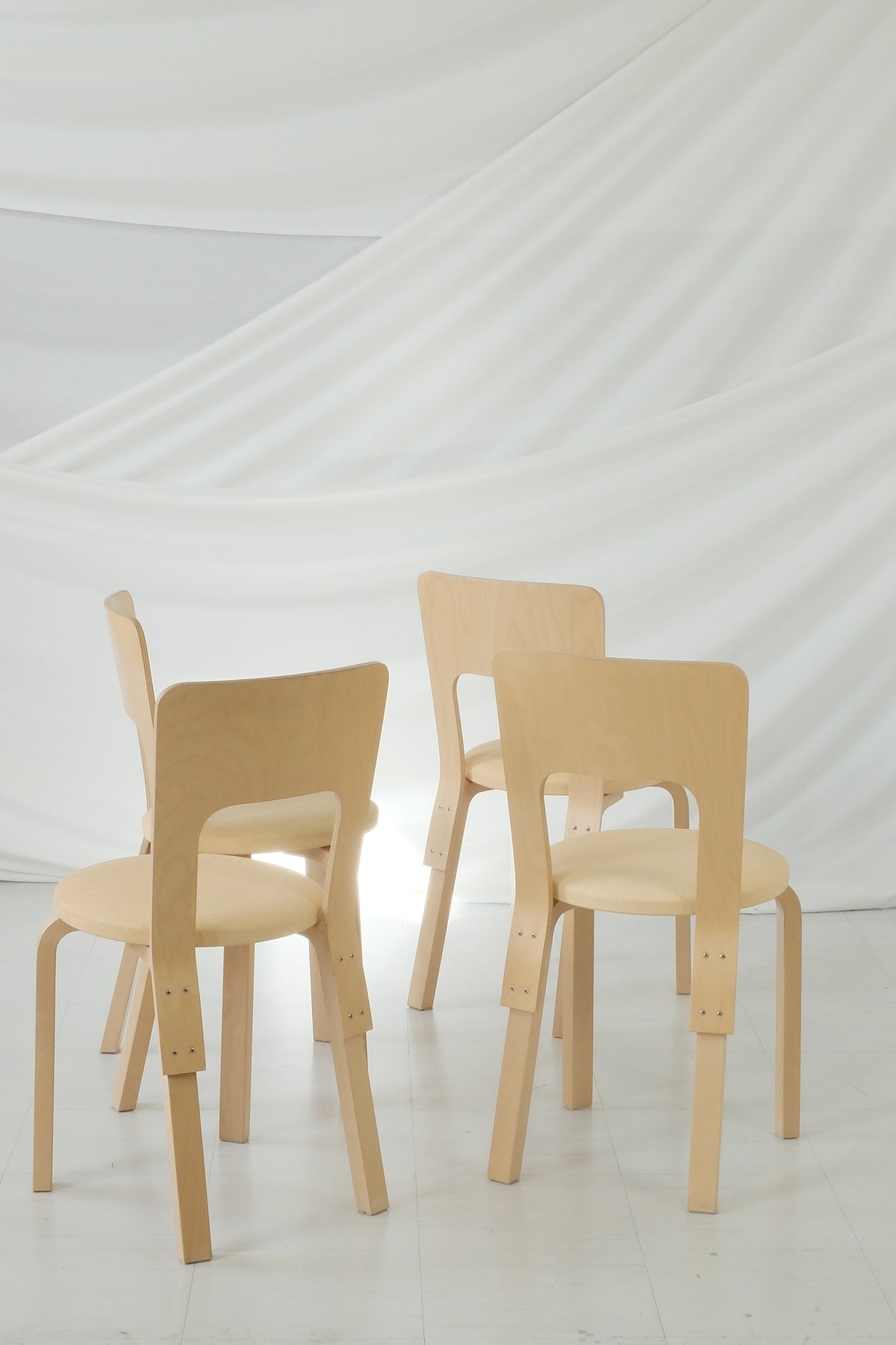 Artek 66 -tuolit, Niinikangas-verhoilu
