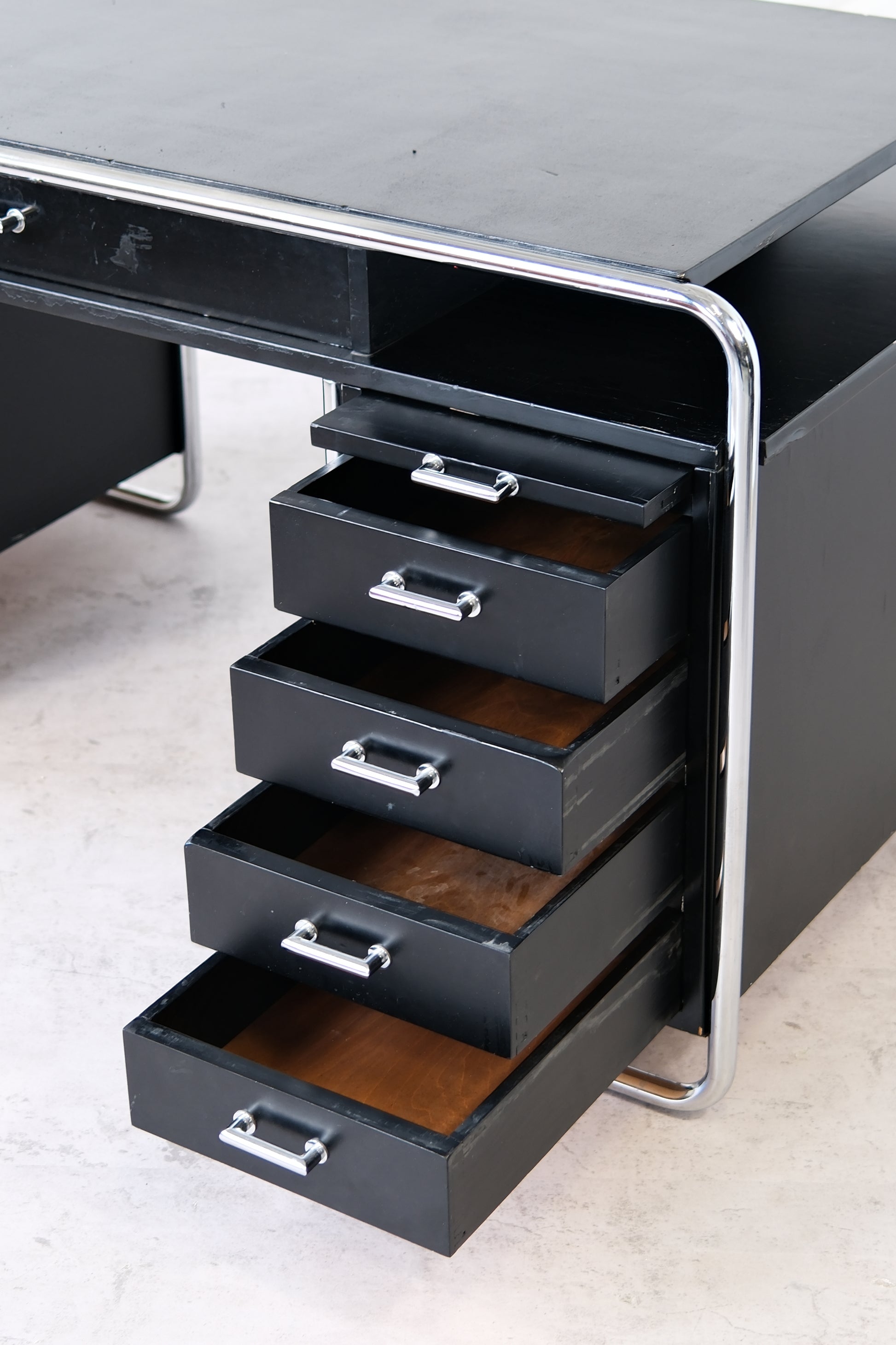 Bauhaus-Style Desk by Pauli Blomstedt, Produced by Merivaara - Pino Interiors