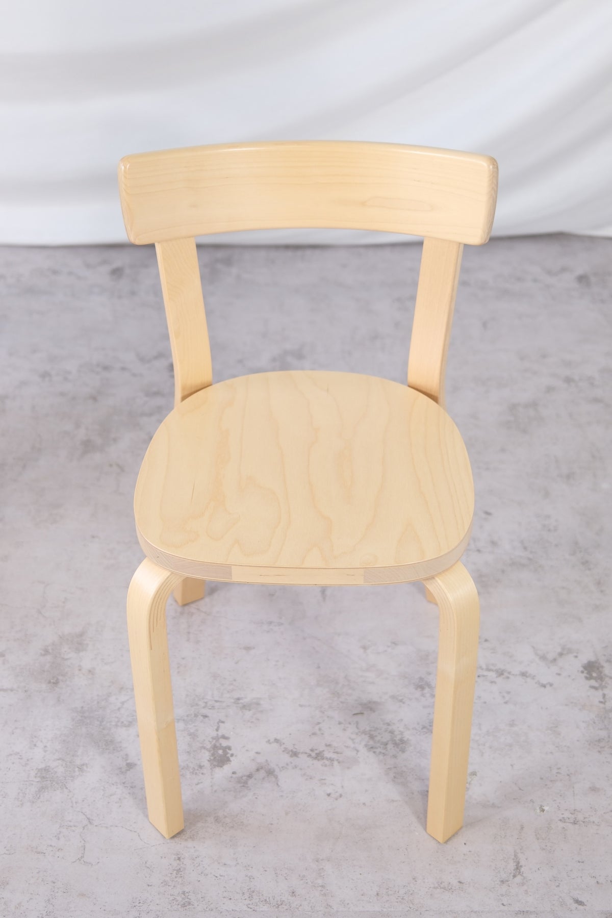 Alvar Aalto Artek 69 -tuolit