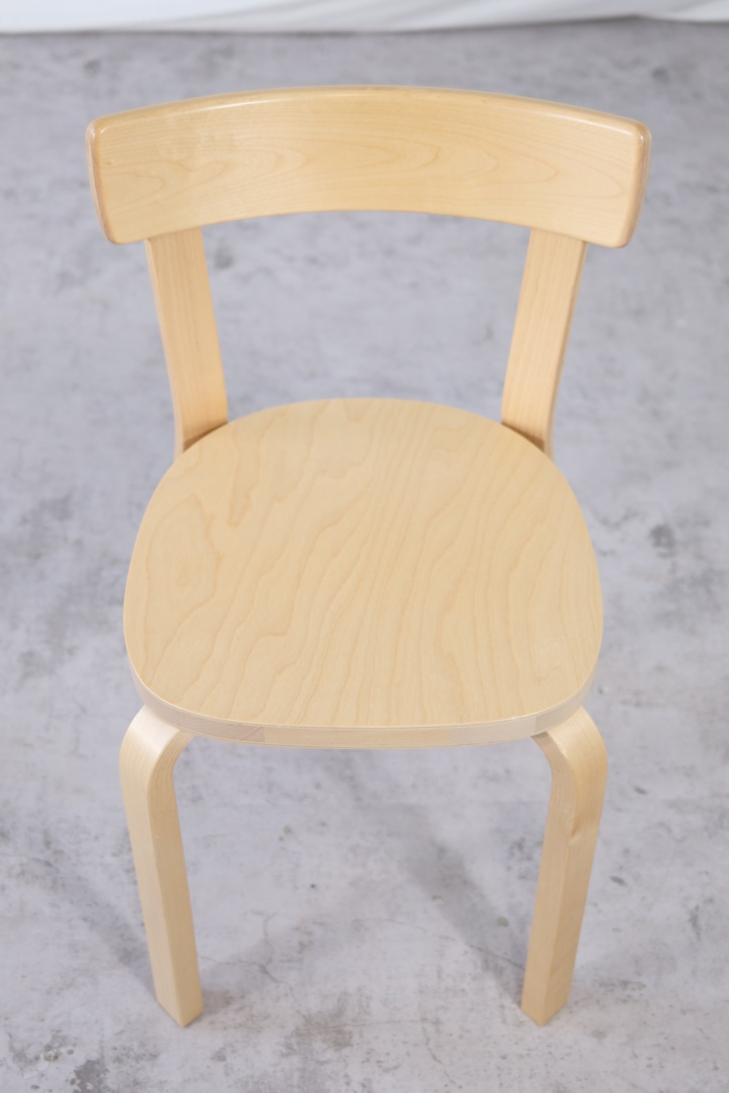Alvar Aalto Artek 69 -tuolit