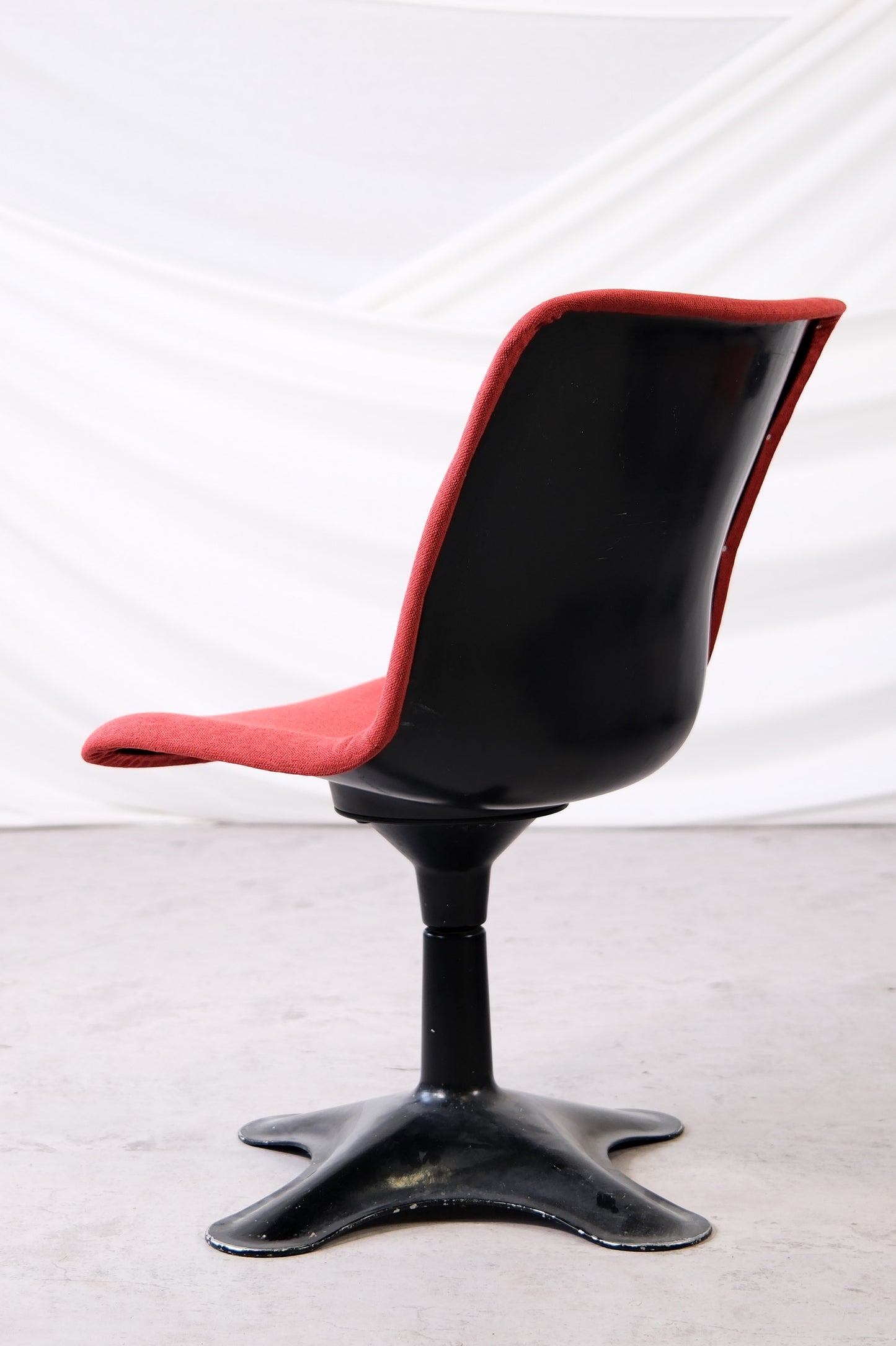 Yrjö Kukkapuro Junior 415 -tuolit, valmistaja Haimi, 1960-luku