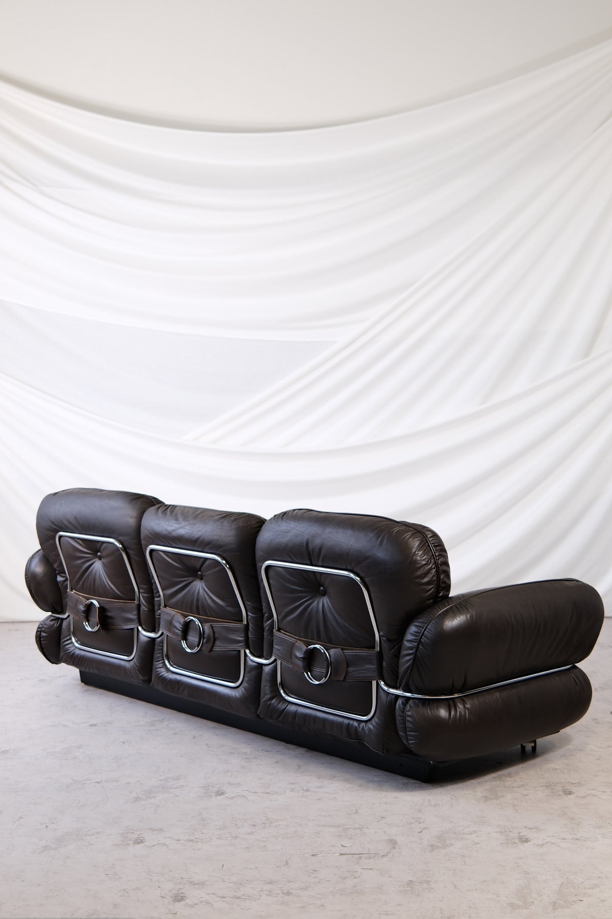 Isku “Hannibal” Brown Sofa by Kurt Hvitsjö
