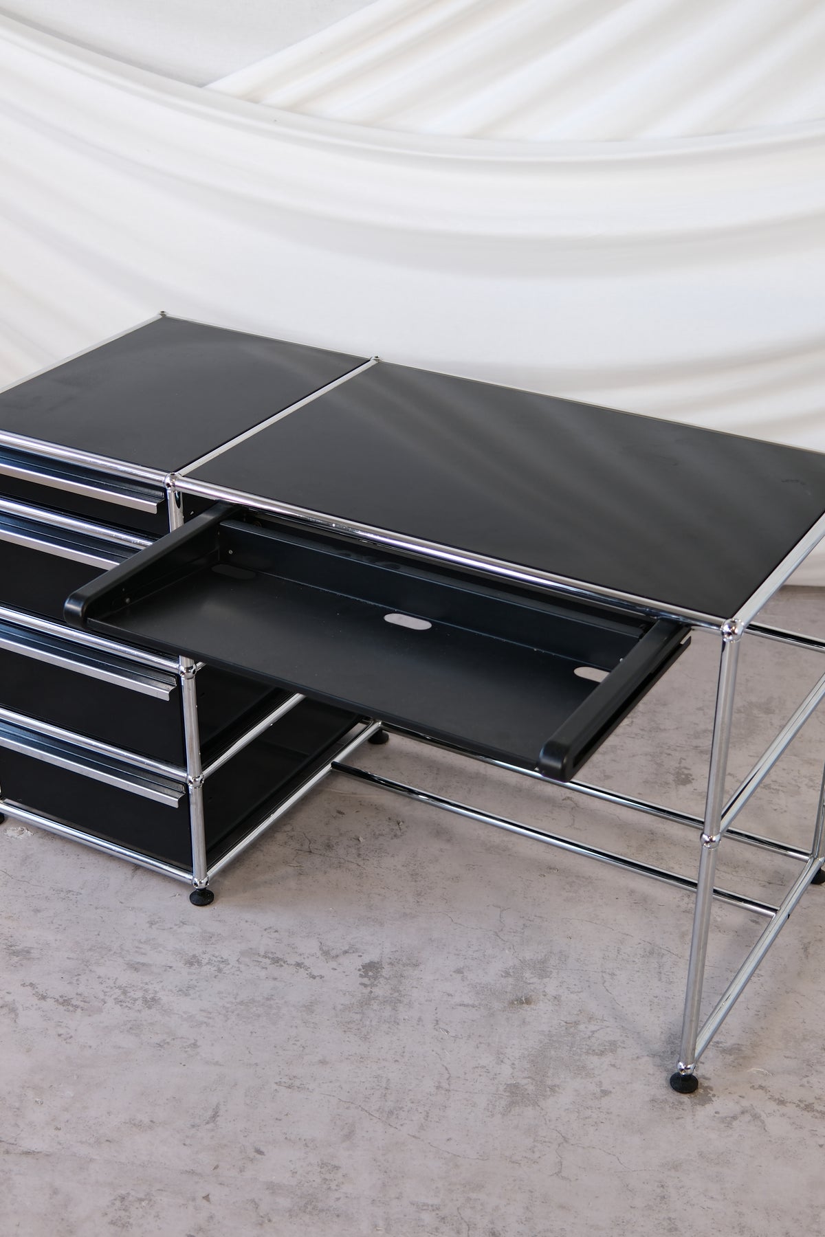 USM Haller Desk