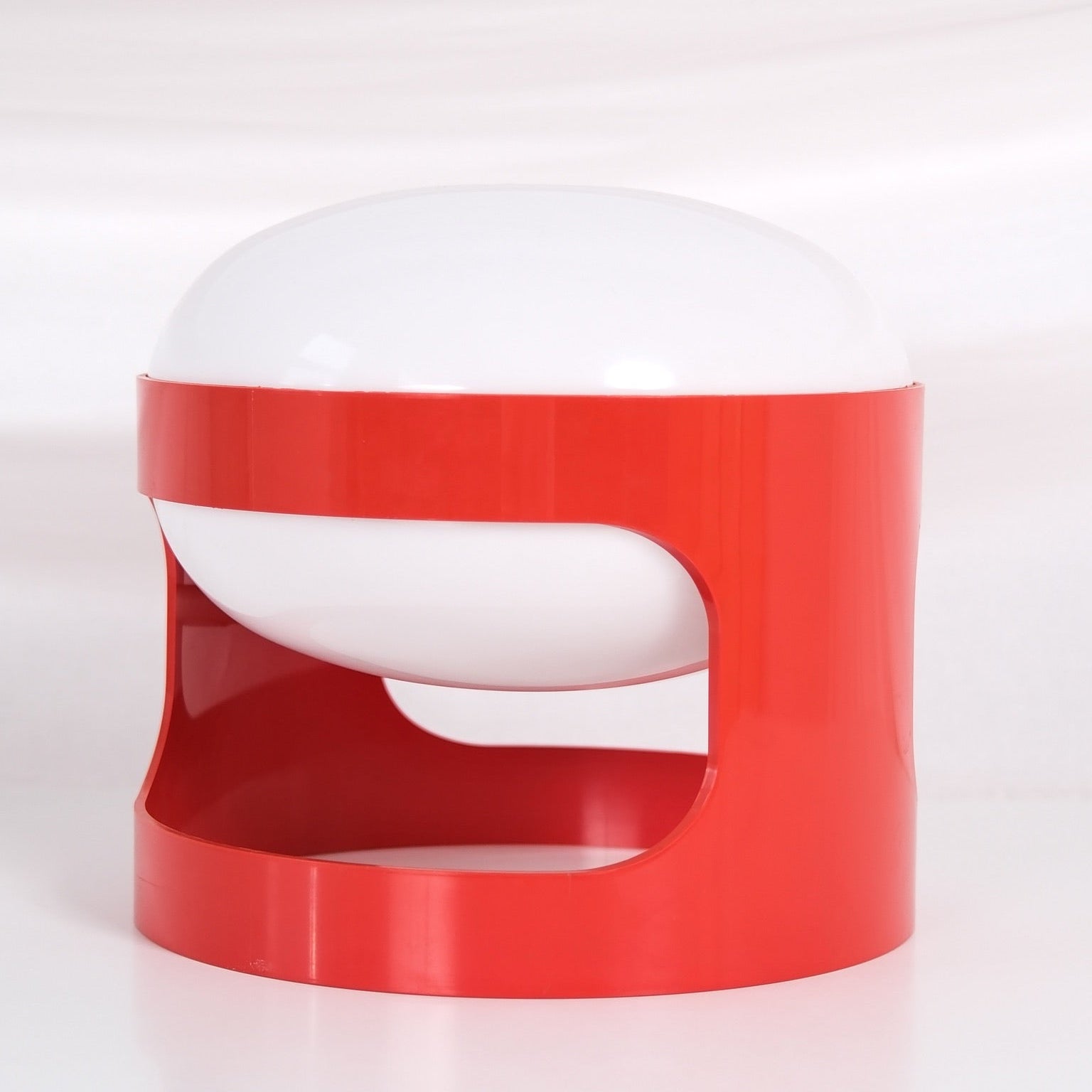 Joe Colombo KD28 table lamp red white Husqvarna Italy 1960s space age design lighting 25cm