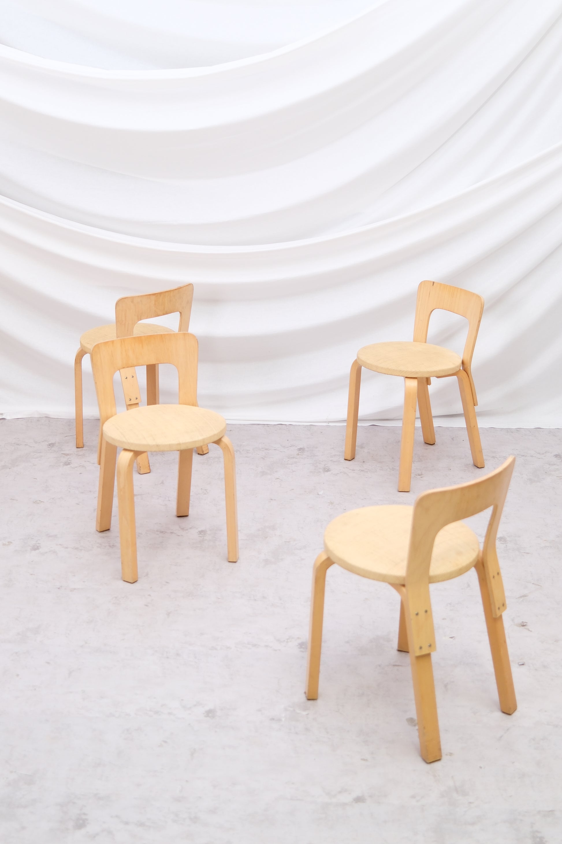 Alvar Aalto Set of 4 Artek Chair 65, upholstered in Niinikangas fabric - Pino Interiors