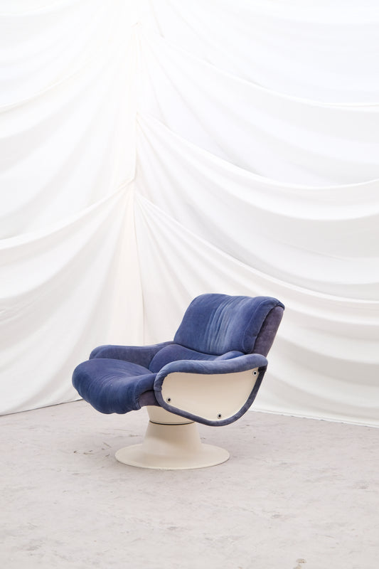 Yrjö Kukkapuro Saturnus Armchair (1 available)