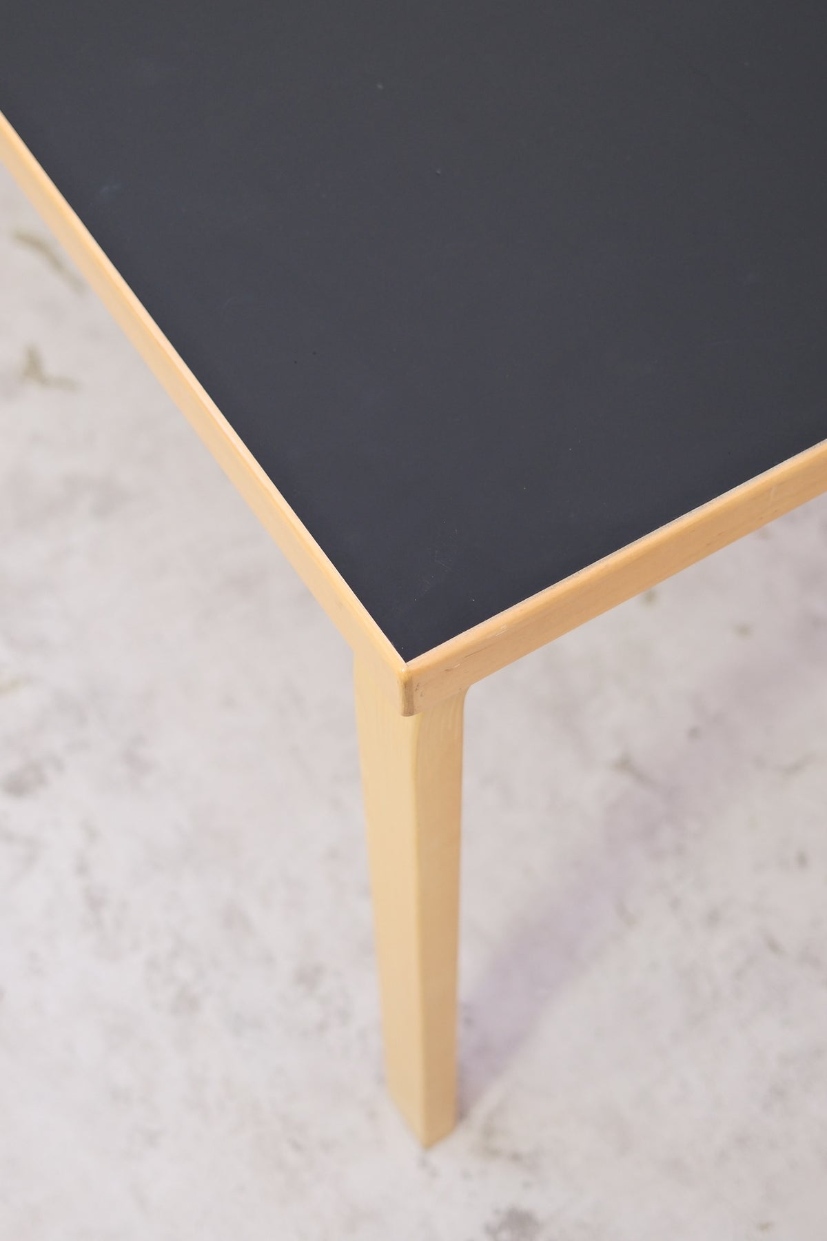 Alvar Aalto Artek 81B Table