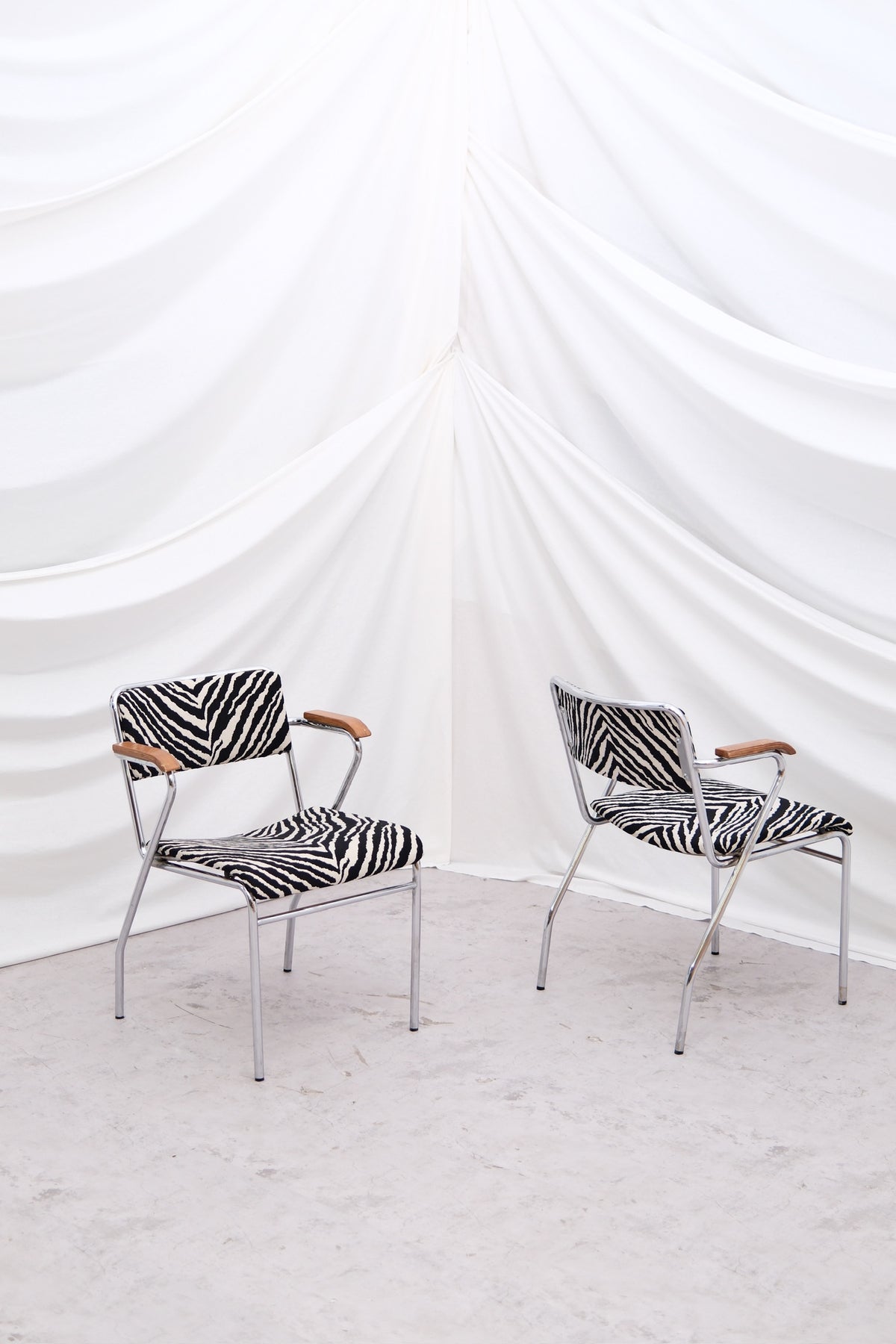 Set of 6 Vintage Tubular Steel Chairs with Zebra Upholstery - Pino Interiors