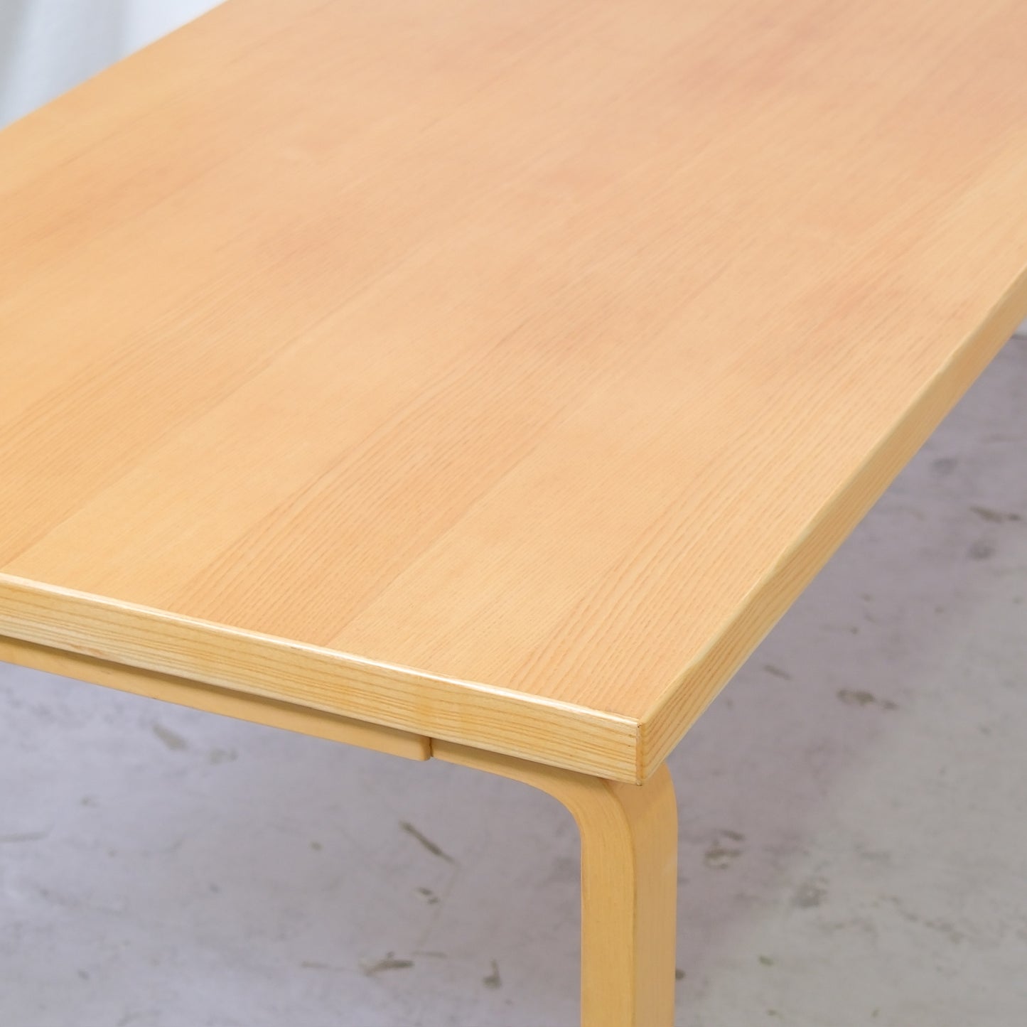 Vintage Alvar Aalto pöytä 83, valmistaja Artek