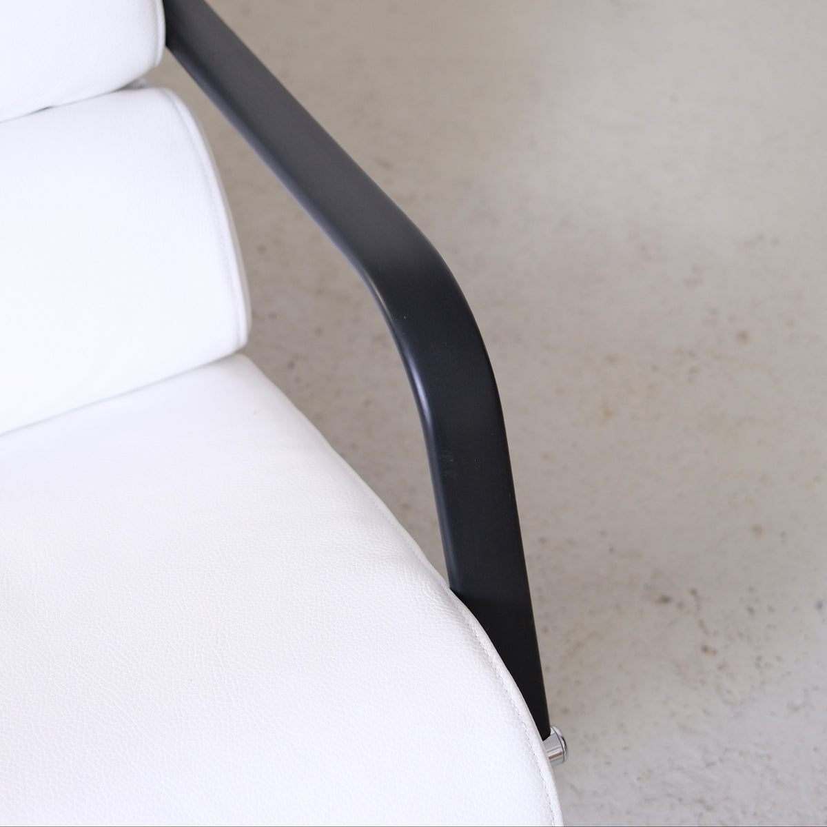 Yrjö Kukkapuro Remmi Lounge Chair and Ottoman in White Leather