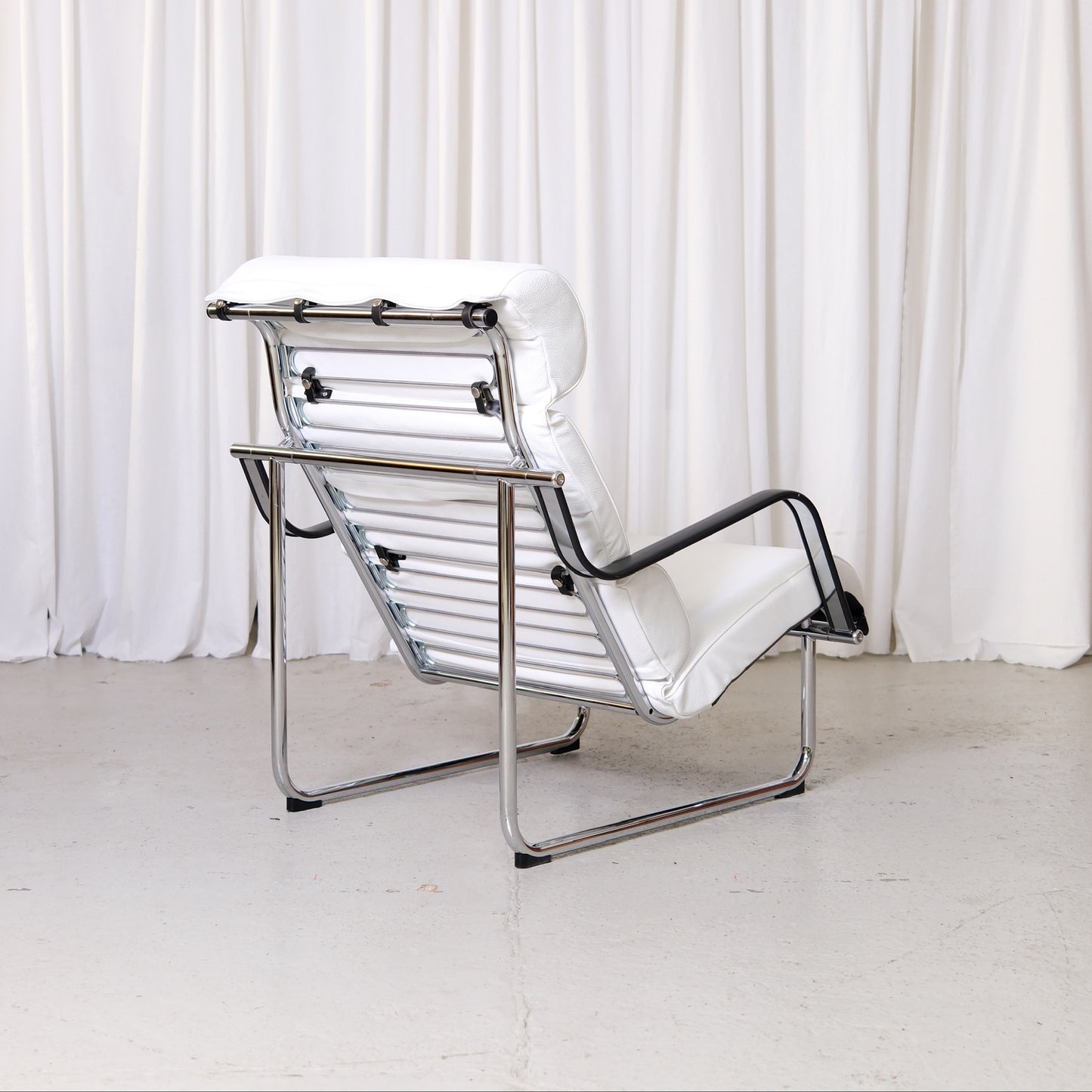 Yrjö Kukkapuro Remmi Lounge Chair and Ottoman in White Leather