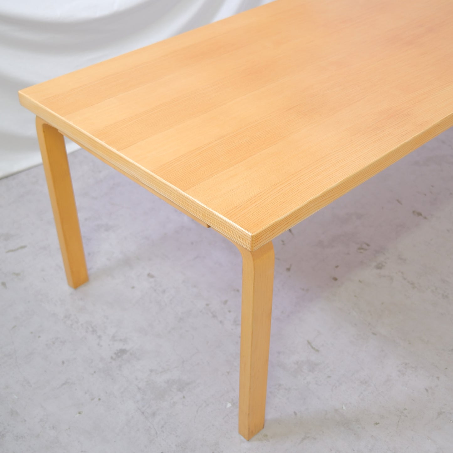 Vintage Alvar Aalto pöytä 83, valmistaja Artek