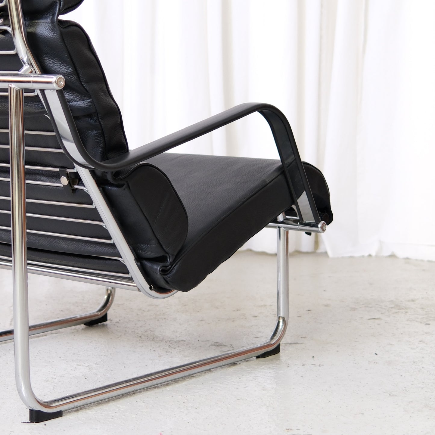 Yrjö Kukkapuro Remmi Lounge Chair and Ottoman in Black Leather