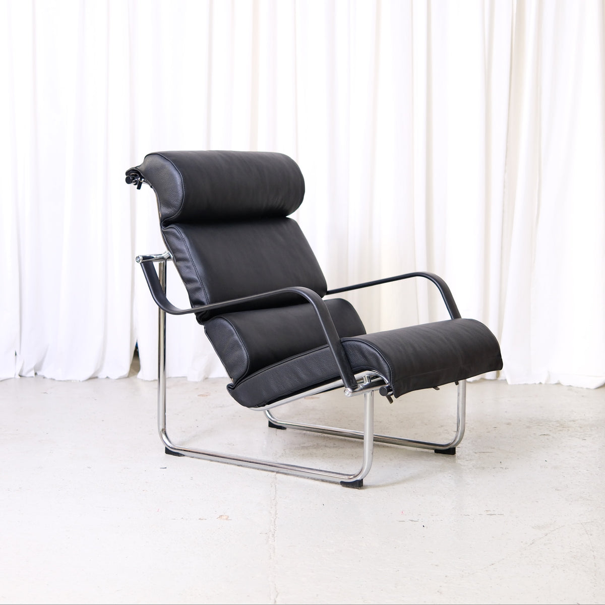 Yrjö Kukkapuro Remmi Lounge Chair and Ottoman in Black Leather