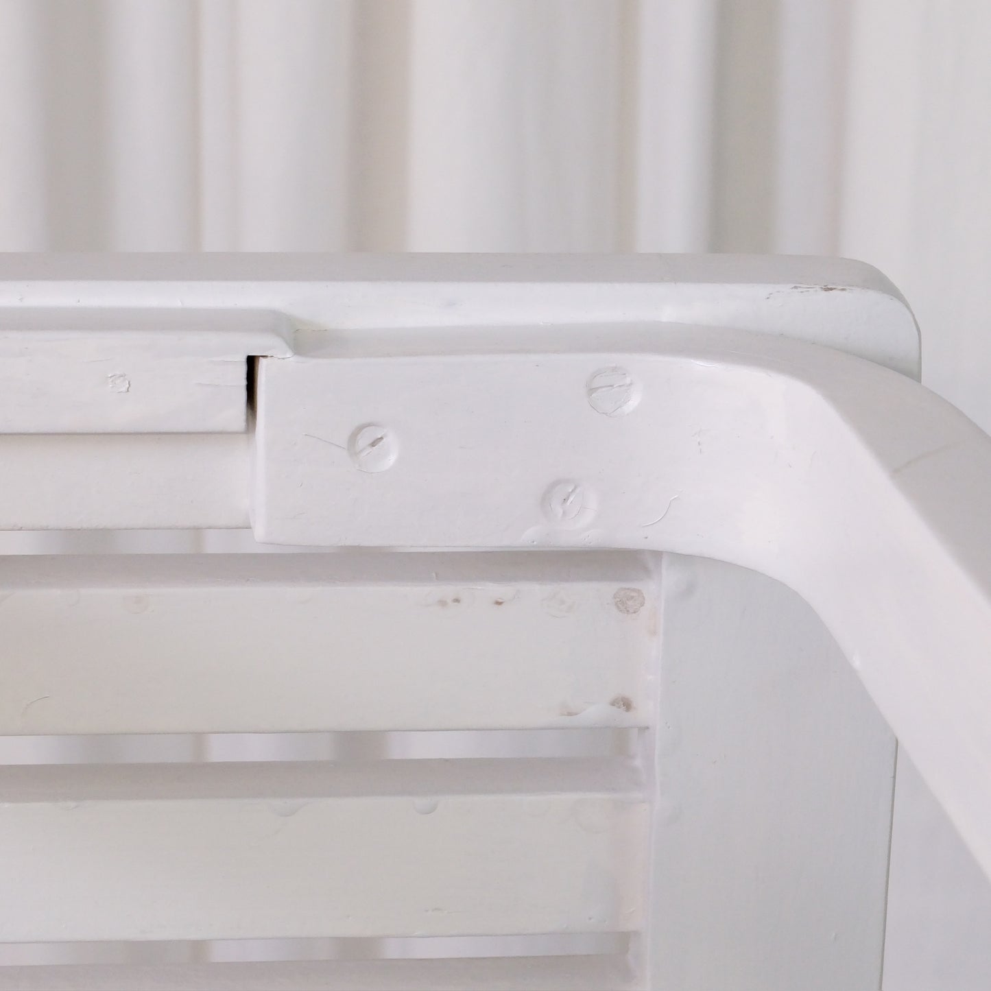 Artek 153A Bench in White