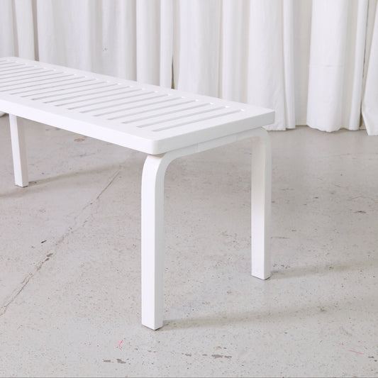 Artek 153A Bench in White